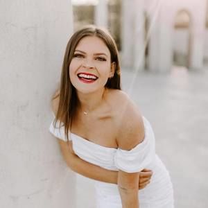 Meet your Posher, Caylee-lynn